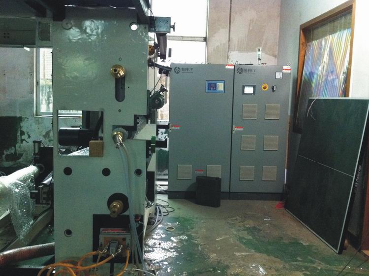 猫眼膜机加装UV系统