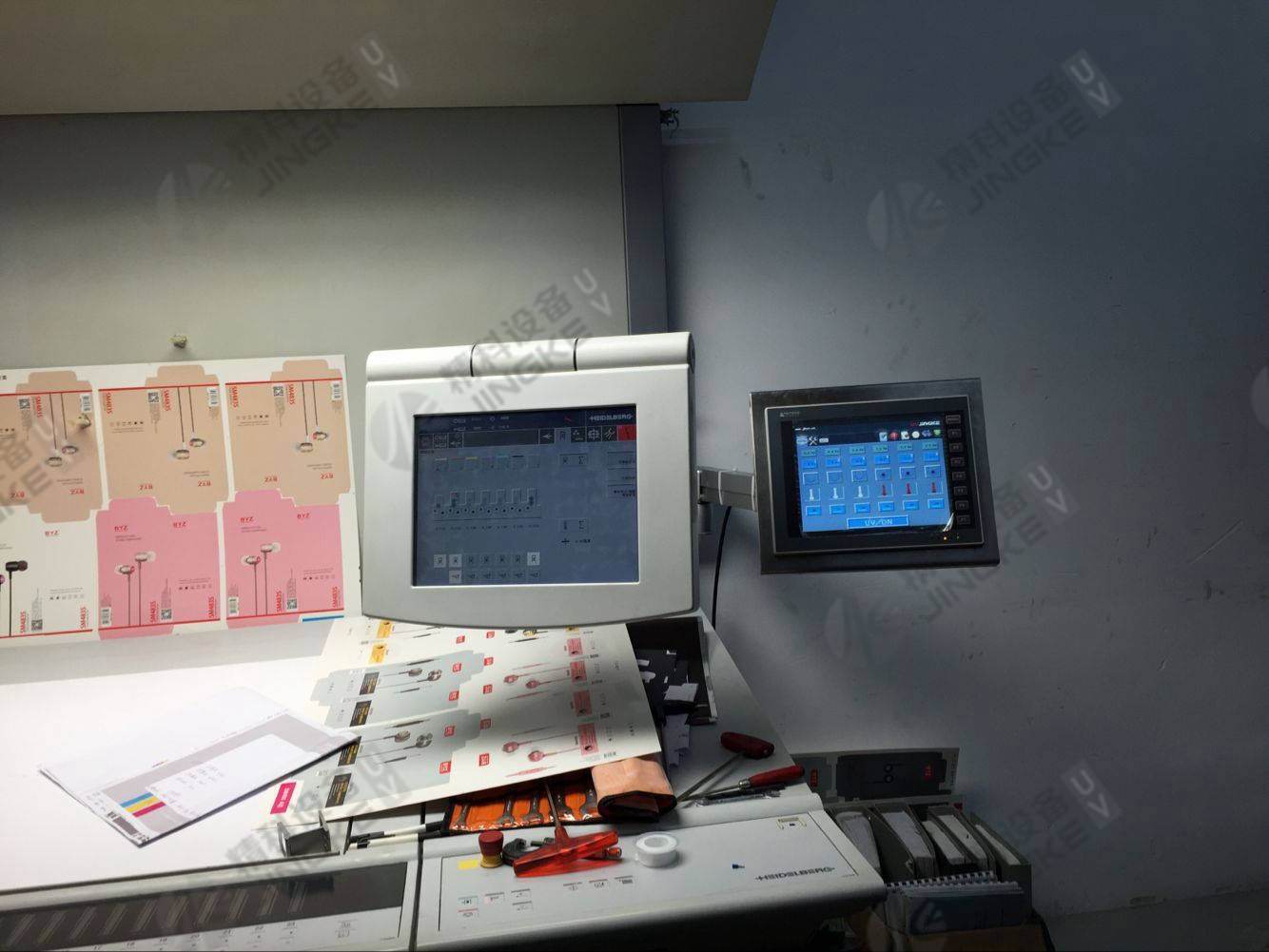 海德堡CD740胶印机加装UV设备1