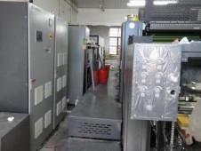 上海浦东浦发包装印刷有限公司胶印机加装UV系统